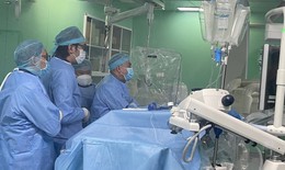 Báo động đỏ toàn viện cứu sống bệnh nhân ngừng tim, ngừng thở