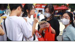 Thí sinh trúng tuyển đại học đợt 1 năm nay tăng hay giảm?
