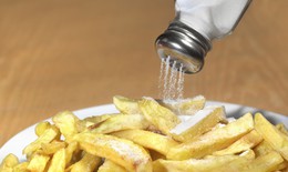 8 thực phẩm khiến da bị lão hóa nhanh chóng