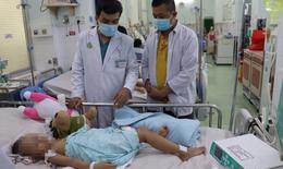 Cứu sống bé gái mắc tay chân miệng nặng bằng kỹ thuật ECMO