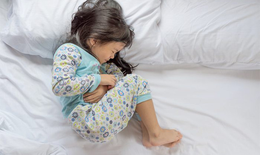 Bé trai nôn liên tục bất ngờ được chẩn đoán viêm tụy cấp, các biểu hiện cần cảnh giác của bệnh này