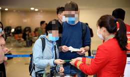 Cấm bay 1 năm đối với người phụ nữ dùng giấy tờ giả đi máy bay