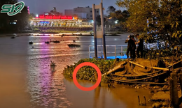 Lo hậu sự cho bé gái, người nhà phát hiện mẹ cháu bé tử vong dưới đám lục bình