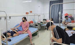 Sở GD&ĐT Hà Nội cảnh báo học sinh không nhận đồ ăn, uống từ người lạ