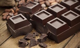 C&#243; n&#234;n giảm c&#226;n bằng chocolate đen?