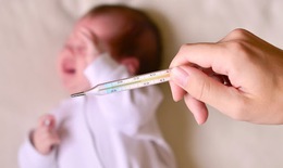 6 dấu hiệu bất thường khi mất nước v&#224; c&#225;ch xử tr&#237;