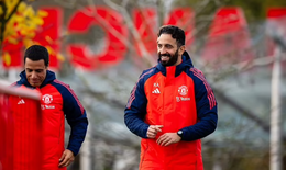 Chờ ngày Amorim ra mắt Man Utd