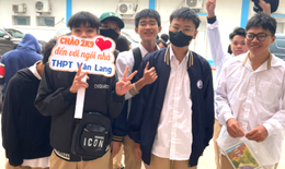Ngày đầu tiên ở trường mới của 174 học sinh bị tuyển 'chui' thế nào?