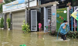 Miền Trung tiếp diễn mưa lớn, nguy cơ cao ngập &#250;ng