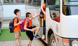 Từ 2025 xe chở học sinh buộc phải sơn màu vàng đậm, có biển báo nhận biết