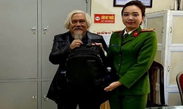 Tìm tài sản bị quên trên xe taxi cho cụ ông 73 tuổi