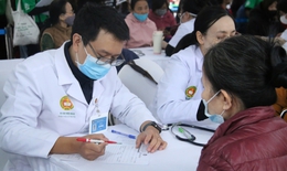 Test nhanh tìm vi khuẩn gây bệnh dạ dày cho hơn 3.000 người dân Thủ đô