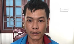 Nam thanh ni&#234;n mang tiền cướp được đến gửi ng&#226;n h&#224;ng