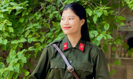 Nữ tân binh Pa Kô lên đường nhập ngũ nối nghiệp cha ông