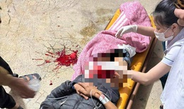 Thanh niên tự tay cắt 'của quý'