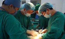 Nghiện rượu, nam thanh ni&#234;n được ph&#225;t hiện u gan &#39;khủng&#39;