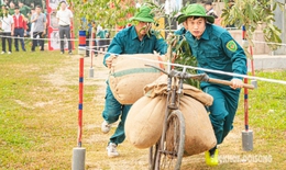 Hồi ức Điện Biên Phủ: Tái hiện hình ảnh bộ đội, dân quân thồ gạo, tải đạn