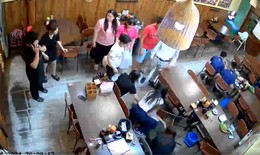 Video điều dưỡng A9 Bạch Mai cấp cứu cho du kh&#225;ch nước ngo&#224;i ngừng tim đột ngột tại nh&#224; h&#224;ng