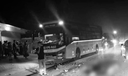 Xe khách va chạm xe máy khiến 2 thanh niên tử vong tại chỗ