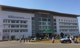 Phẫn nộ con trai chém mẹ phải nhập viện cấp cứu