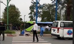 Thương tâm vợ tử vong, chồng bị thương nặng sau khi lao vào giải phân cách