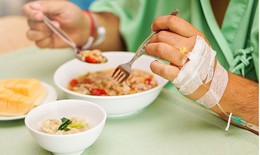 Nguyên nhân gây chán ăn ở người bệnh ung thư, cần làm gì để ăn ngon miệng?