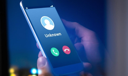 Cụ bà U80 chuyển 18 tỷ cho công an "rởm"