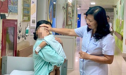 Dị tật hậu môn 'đi lạc' khiến đại tràng cậu bé giãn to như săm ôtô
