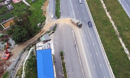 Công an vào cuộc vụ xe tải chở đất 'xé rào chắn' quay đầu trên cao tốc
