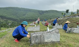 H&#224;ng trăm đo&#224;n vi&#234;n dọn dẹp nghĩa trang, chuẩn bị đ&#243;n h&#224;i cốt liệt sĩ từ L&#224;o về đất mẹ