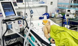 Nam thanh niên ngất xỉu, hôn mê sâu sau 2 giờ đi xe máy giữa trưa nắng nóng