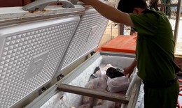 Hàng tấn chân, cánh gà không rõ nguồn gốc chuẩn bị lên bàn ăn