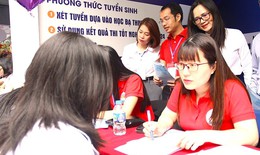 Th&#234;m trường đại học c&#243; điểm chuẩn x&#233;t tuyển sớm vượt 29 điểm