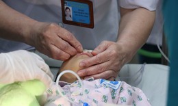 Bé gái 3 tuổi bị ung thư âm đạo hiếm gặp