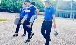 Thí sinh vừa mổ ruột thừa vẫn quyết tâm đi thi