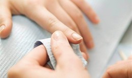 Móng tay sần sùi do thiếu chất gì, cách nào khắc phục?