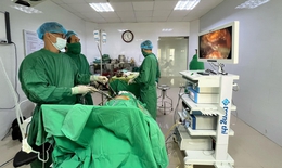 Thận to bằng quả bưởi do tự dùng thuốc nam điều trị sỏi niệu quản