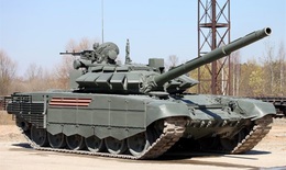 Cận cảnh xe tăng T-72B3M Nga tấn c&#244;ng đồn tr&#250; Ukraine