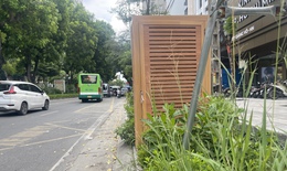 Loạt tủ điện ở H&#224; Nội được ‘kho&#225;c &#225;o’ mới