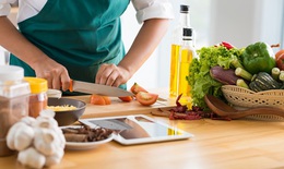 8 lợi ích của việc nấu ăn tại nhà