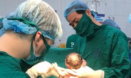 Sản phụ vờ đau bụng, đ&#242;i sinh con sớm để tr&#225;nh &#39;th&#225;ng c&#244; hồn&#39;, b&#225;c sĩ cảnh b&#225;o nguy cơ