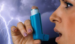 Kiểm soát cơn hen suyễn trong mùa mưa