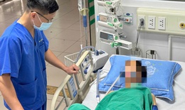 Nhịn ăn, uống 10 lít nước ion kiềm pha muối mỗi ngày, người đàn ông chỉ còn 'da bọc xương'