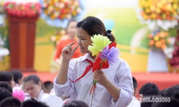 X&#250;c động lễ khai giảng ở ng&#244;i trường đặc biệt nhất Thủ đ&#244;