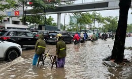Hà Nội phân luồng giao thông vị trí bị ngập tại Quốc Oai, Hoài Đức