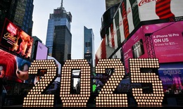 Quả cầu pha lê 'bung lụa' đón năm mới 2025 tại New York