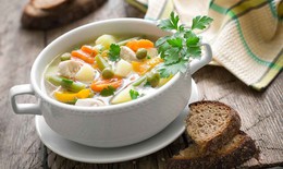 Cách chế biến món ăn ‘thân thiện’ khi bị đau dạ dày trong ngày Tết