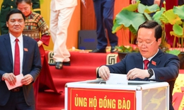 Đại hội Đảng bộ Nghệ An quyên góp gần 350 triệu đồng ủng hộ đồng bào vùng lũ