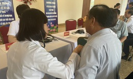 Thứ trưởng Thường trực Vũ Mạnh H&#224;: Ng&#224;nh Y tế x&#225;c định chăm s&#243;c sức khỏe người cao tuổi l&#224; một trong những ưu ti&#234;n h&#224;ng đầu 