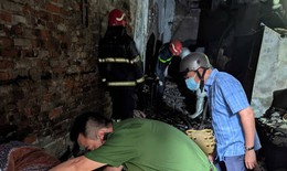 Ch&#225;y nh&#224; tại H&#224; Nội, 5 người tử vong